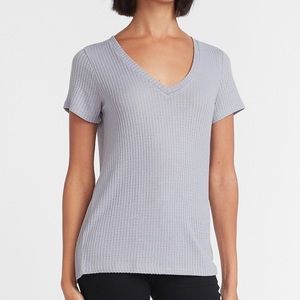Express Gray Waffle Knit V-Neck Easy Tee